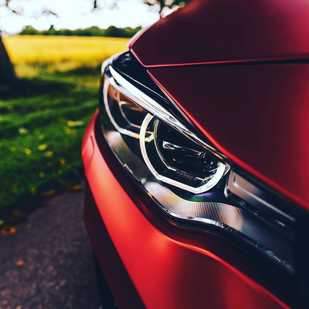 Оклейка пленкой BMW цвет matte satin VCH401S Crimson red