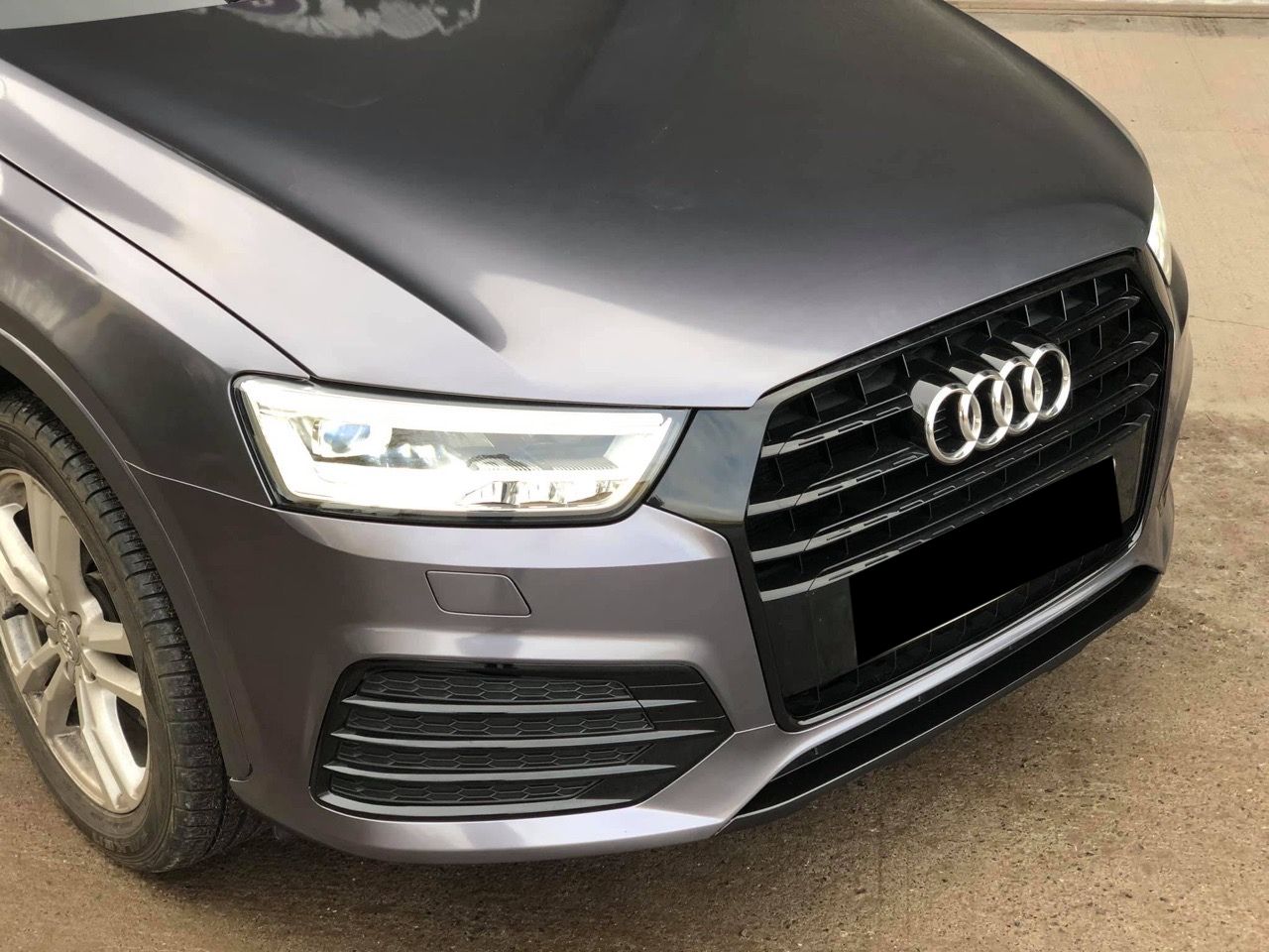 Оклейка пленкой Audi цвет gloss aluminum GAL10 Storm grey