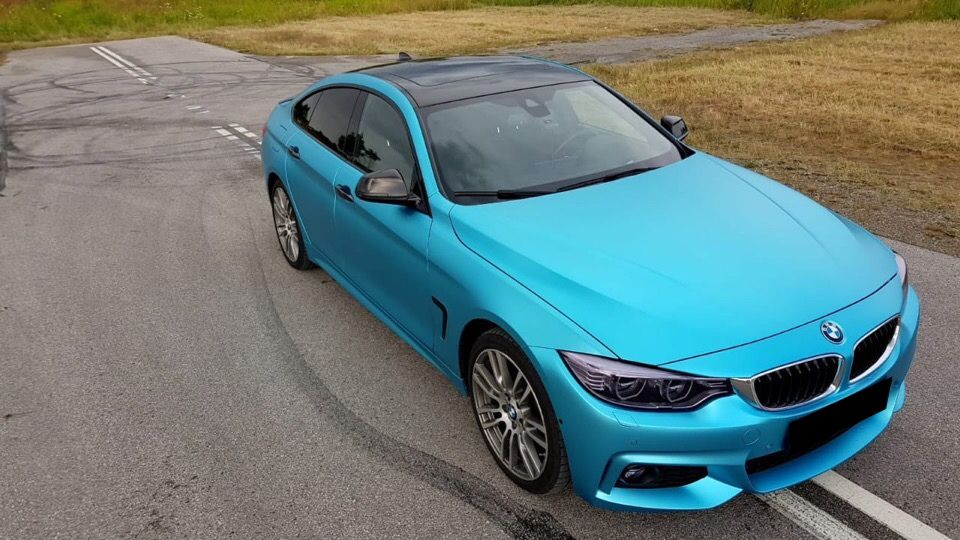 Оклейка пленкой BMW цвет matte satin 313 Turquoise blue