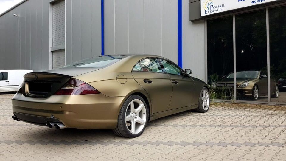 Оклейка пленкой Mercedes цвет matte metallic-ECH17 Bond Gold