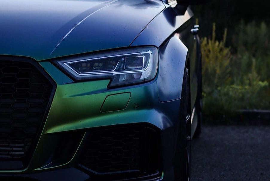 Оклейка пленкой Audi RS3 цвет matte RD06 Golden Blue Viridian