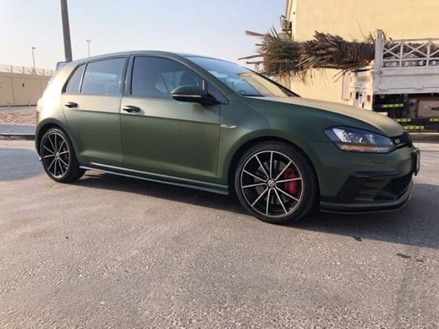 Оклейка пленкой Volkswagen цвет matte CM09 Military green