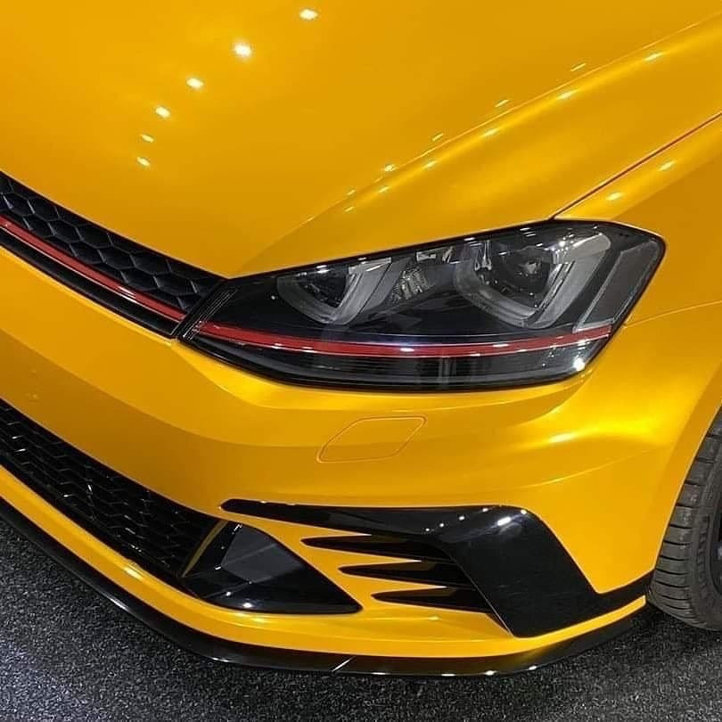 Оклейка пленкой Volkswagen цвет candy metallic RB25 Golden Yellow