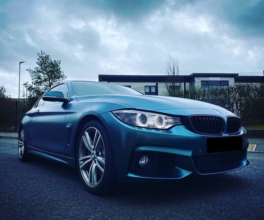 Оклейка пленкой BMW цвет matte metallic-ЕСН19 Forest green
