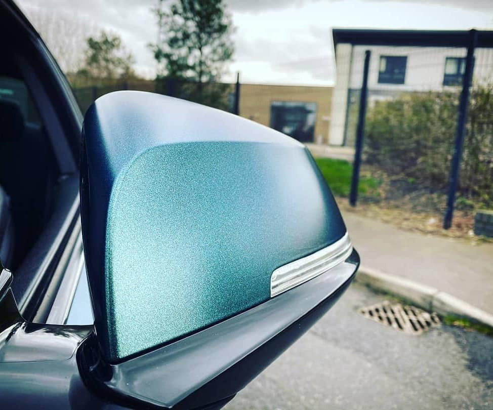 Оклейка пленкой BMW цвет matte metallic-ЕСН19 Forest green