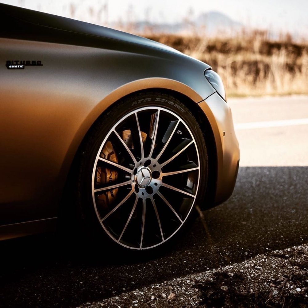 Оклейка пленкой Mercedes цвет matte metallic ECH17 Bond gold 2