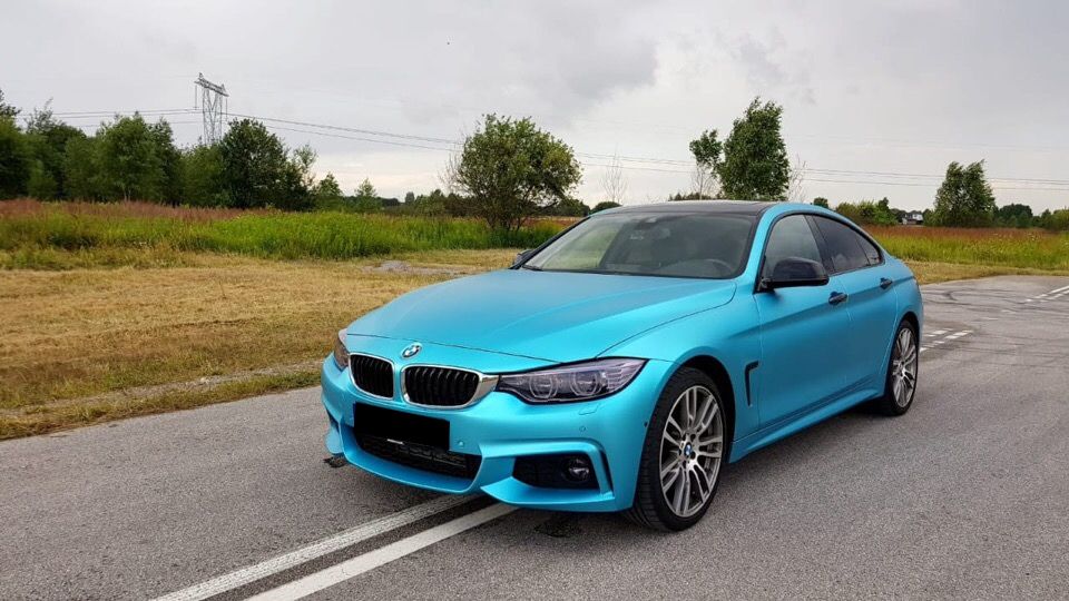 Оклейка пленкой BMW цвет matte satin 313 Turquoise blue