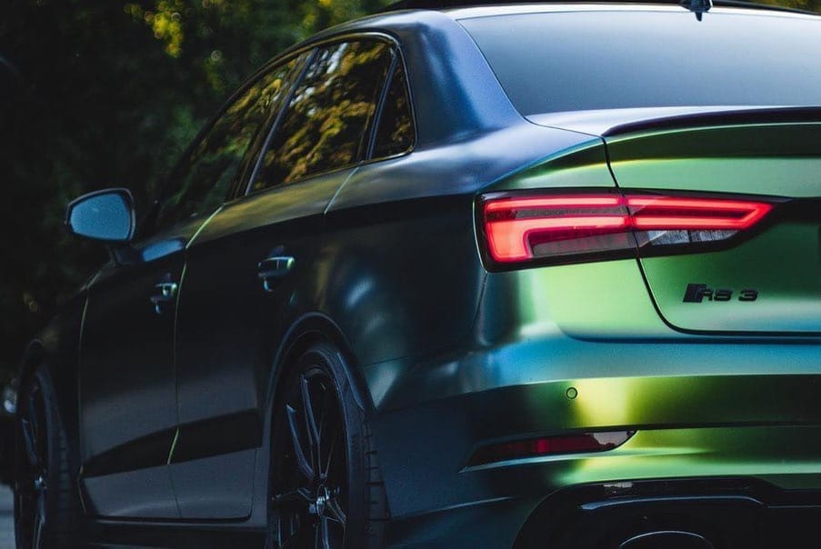 Оклейка пленкой Audi RS3 цвет matte RD06 Golden Blue Viridian