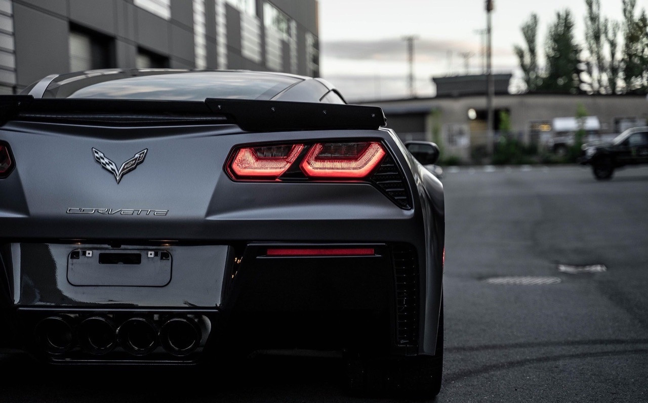 Оклейка пленкой Bentley цвет matte metallic ECH21 Dark Platinum