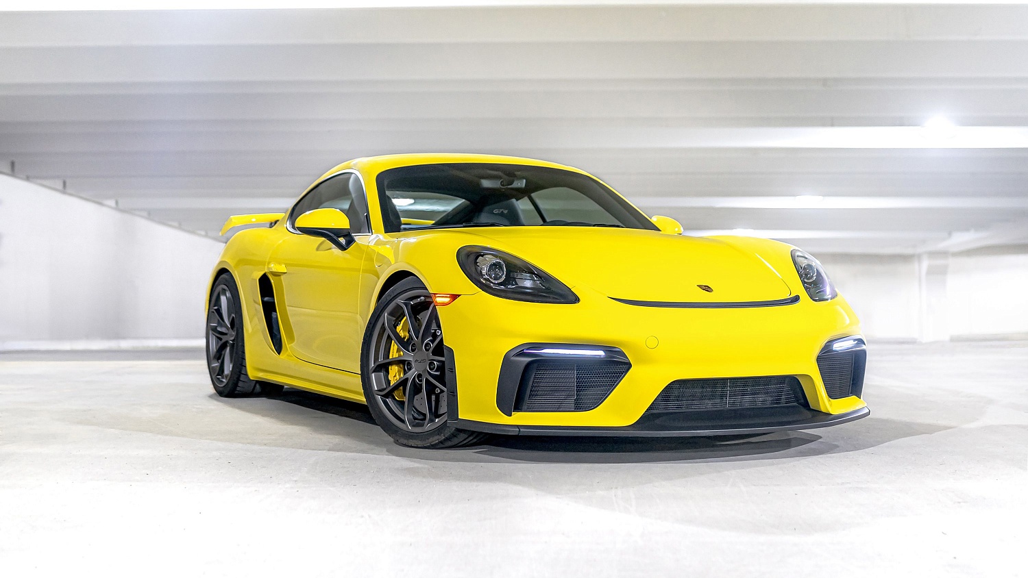 Оклейка Porsche Cayman